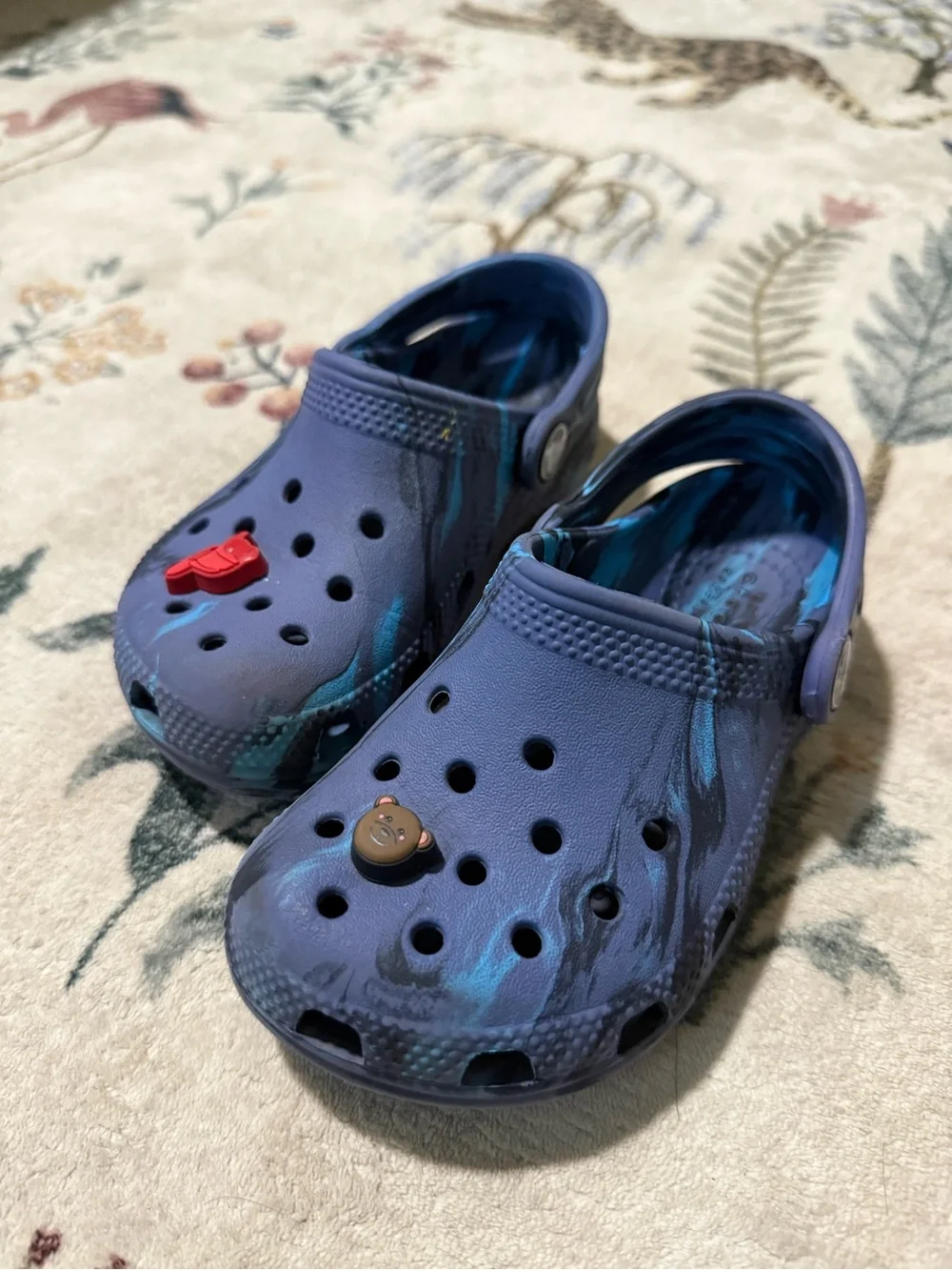 CROCS Kids Navy & Teal Marble Clog Sandals with Charms 9